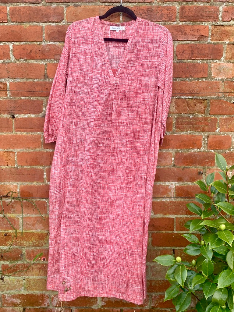 Sinple v neck dress in blockprint fine cotton with lining